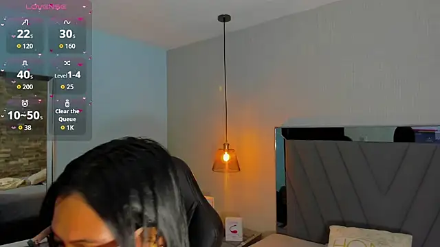 Snapshot of SYLVANA_REY4 chatting on 6, 10, 2025 SYLVANA REY4 online show from 6, 10, 2025