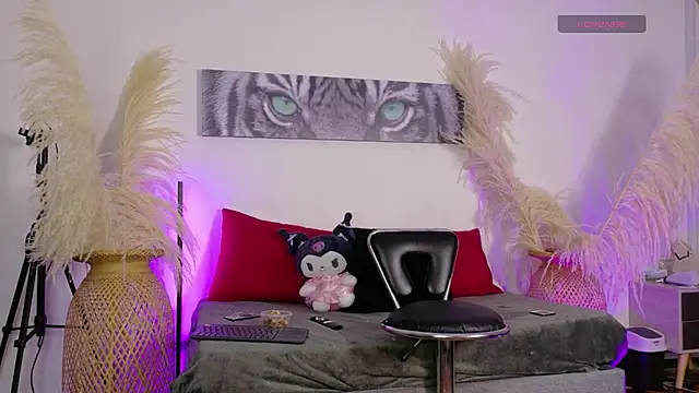 Zafira  online show from 17, 2, 2026