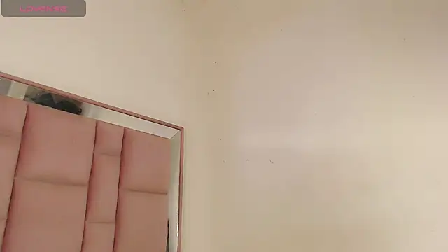 Snapshot of roxanawillts chatting on 23, 11, 2025 roxanawillts online show from 23, 11, 2025