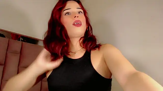 Snapshot of roxanawillts chatting on 1, 12, 2025 roxanawillts online show from 1, 12, 2025