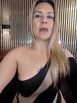 Lilith Bonnet online show from 2, 10, 2025