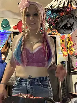 Snapshot of blondebarbiebae chatting on 3, 3, 2026 blondebarbiebae online show from 3, 3, 2026