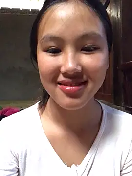 Snapshot of Mai_lovely chatting on 23, 10, 2025 Mai lovely online show from 23, 10, 2025