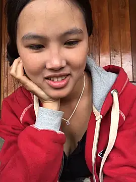 Snapshot of Mai_lovely chatting on 31, 10, 2025 Mai lovely online show from 31, 10, 2025