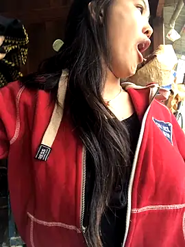 Snapshot of Mai_lovely chatting on 2, 11, 2025 Mai lovely online show from 2, 11, 2025