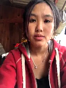 Snapshot of Mai_lovely chatting on 5, 11, 2025 Mai lovely online show from 5, 11, 2025