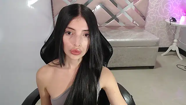 Snapshot of cynthia_ch chatting on 3, 10, 2025 cynthia ch online show from 3, 10, 2025