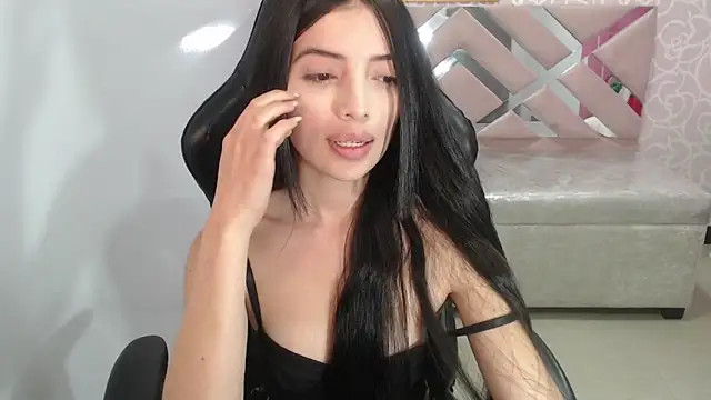 Snapshot of cynthia_ch chatting on 14, 10, 2025 cynthia ch online show from 14, 10, 2025