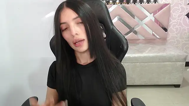 Snapshot of cynthia_ch chatting on 29, 10, 2025 cynthia ch online show from 29, 10, 2025