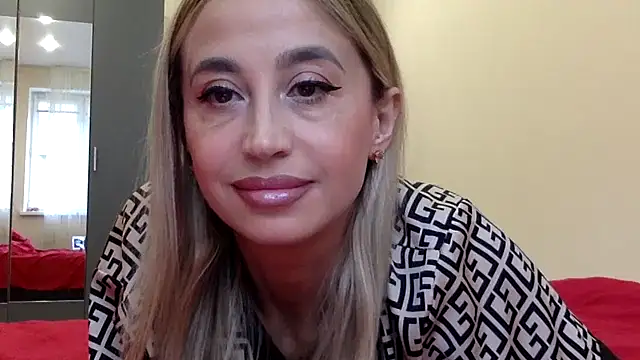 Snapshot of Jeyvaris chatting on 1, 11, 2025 Jeyvaris online show from 1, 11, 2025