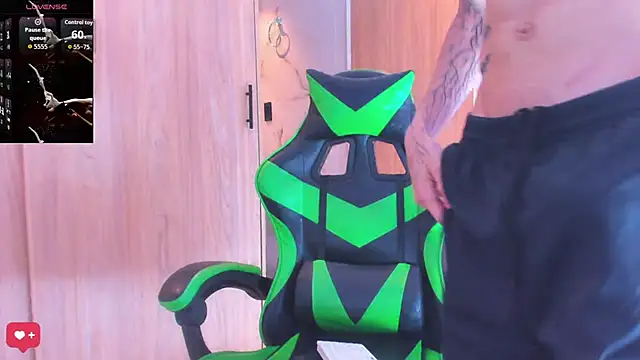 Skinny batman online show from 31, 10, 2025