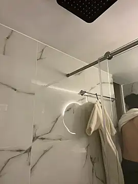 Snapshot of Skinny_batman chatting on 2, 3, 2026 Skinny batman online show from 2, 3, 2026