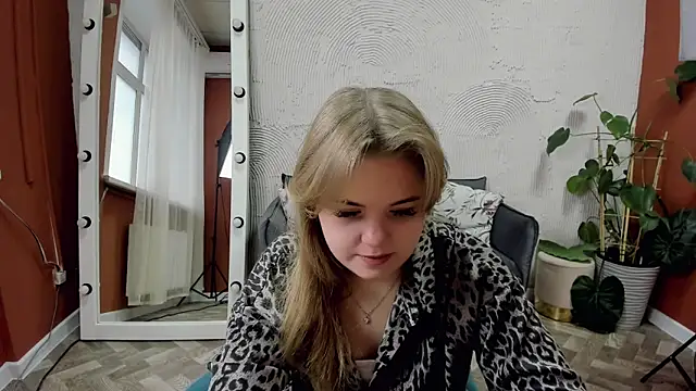 Melissa 199 online show from 10, 11, 2025