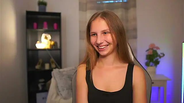 Snapshot of emmie_murray chatting on 6, 5, 2026 emmie murray online show from 6, 5, 2026