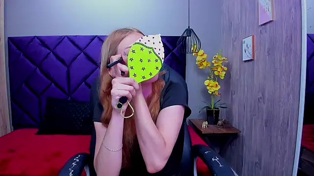 ChloeCampbell03 online show from 9, 10, 2025