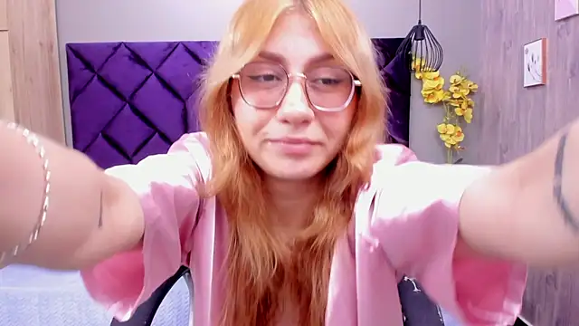 ChloeCampbell03 online show from 29, 10, 2025