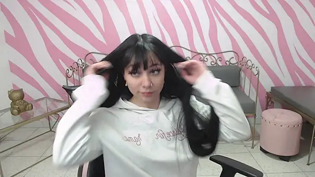 Snapshot of saabrina_ chatting on 21, 11, 2025 saabrina online show from 21, 11, 2025