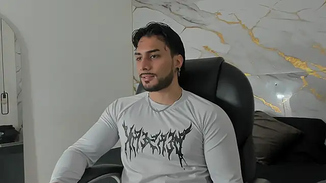 Snapshot of Miike_Stone1 chatting on 14, 1, 2026 Miike Stone1 online show from 14, 1, 2026