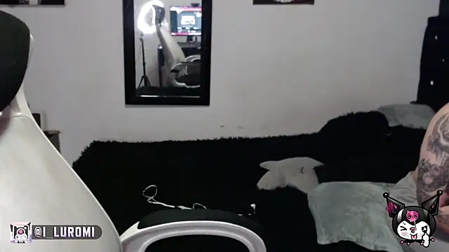 Snapshot of Iluromi chatting on 5, 1, 2026 Iluromi online show from 5, 1, 2026