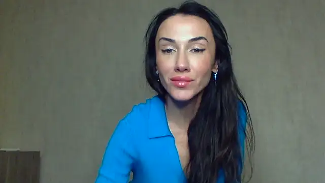 Snapshot of Zariveth chatting on 2, 11, 2025 Zariveth online show from 2, 11, 2025