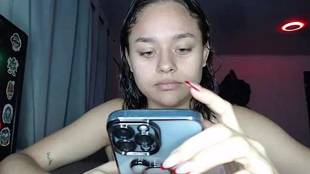 LittleCheerry69 online show from 3, 12, 2025