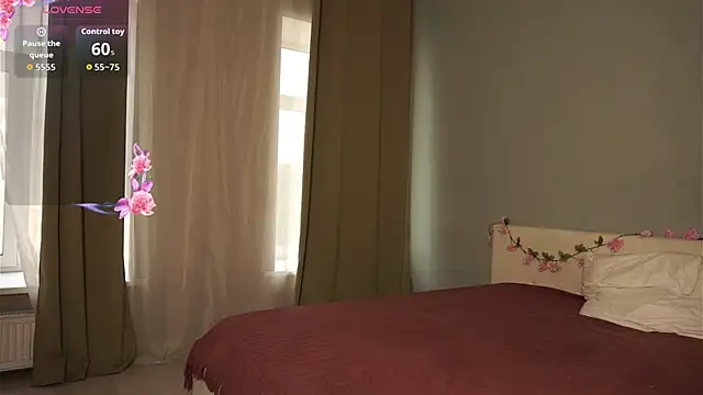 IveyJomes online show from 4, 10, 2025