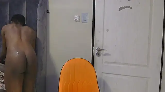 Snapshot of MthondoWeBananaX2 chatting on 28, 10, 2025 MthondoWeBananaX2 online show from 28, 10, 2025