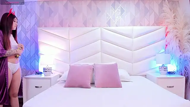 Snapshot of Charlotte_hall_ chatting on 26, 9, 2025 Charlotte hall online show from 26, 9, 2025