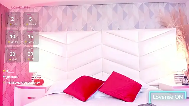 Snapshot of Charlotte_hall_ chatting on 5, 11, 2025 Charlotte hall online show from 5, 11, 2025