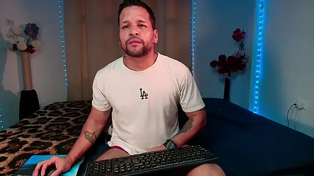 LucasGaeel online show from 13, 4, 2026