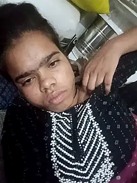 Snapshot of Ok_pooja chatting on 2, 10, 2025 Ok pooja online show from 2, 10, 2025