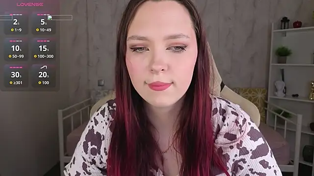 Monica  Queen online show from 10, 5, 2026
