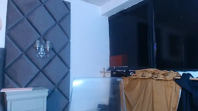 Snapshot of WendyChantal chatting on 15, 10, 2025 WendyChantal online show from 15, 10, 2025