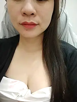 Snapshot of Girl_Shy2000 chatting on 11, 11, 2025 Girl Shy2000 online show from 11, 11, 2025