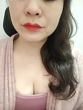 Girl Shy2000 online show from 11, 2, 2026