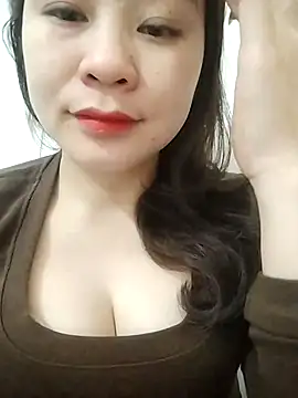 Girl Shy2000 online show from 12, 2, 2026