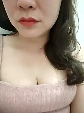 Girl Shy2000 online show from 1, 3, 2026