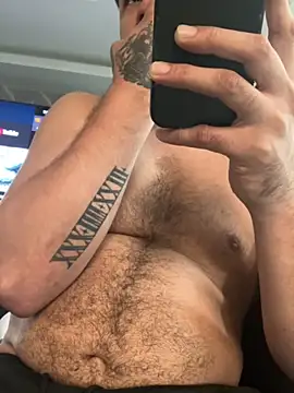 Snapshot of Moisesjrtapia chatting on 19, 11, 2025 Moisesjrtapia online show from 19, 11, 2025