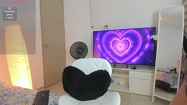 Snapshot of addison_sparkle chatting on 4, 2, 2026 addison sparkle online show from 4, 2, 2026