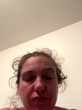 Snapshot of Eleanorxx chatting on 15, 10, 2025 Eleanorxx online show from 15, 10, 2025