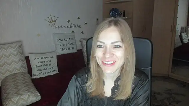 Tiffany Bates online show from 13, 10, 2025