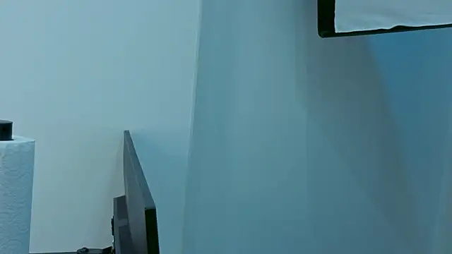 Snapshot of MilaYumi chatting on 9, 10, 2025 MilaYumi online show from 9, 10, 2025