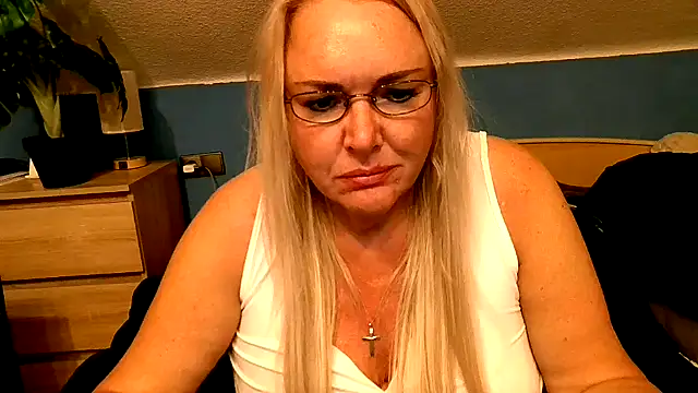 Sandy-Summer online show from 29, 9, 2025