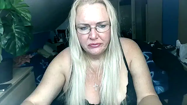 Sandy-Summer online show from 20, 10, 2025