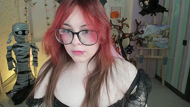 Snapshot of Monaco_Sun chatting on 31, 10, 2025 Monaco Sun online show from 31, 10, 2025