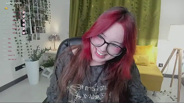 Snapshot of Monaco_Sun chatting on 21, 11, 2025 Monaco Sun online show from 21, 11, 2025