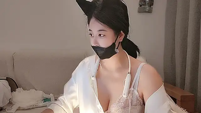 Snapshot of xinyin6666 chatting on 16, 11, 2025 xinyin6666 online show from 16, 11, 2025