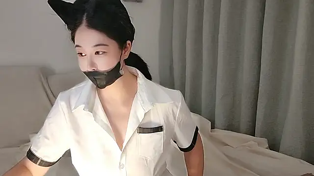 Snapshot of xinyin6666 chatting on 17, 11, 2025 xinyin6666 online show from 17, 11, 2025