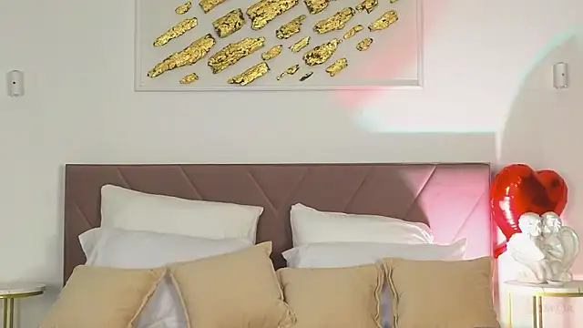 Nicole Broown  online show from 8, 3, 2026