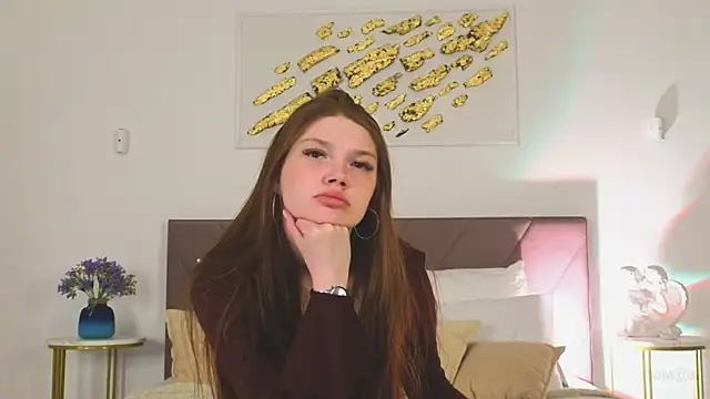 Nicole Broown  online show from 14, 4, 2026